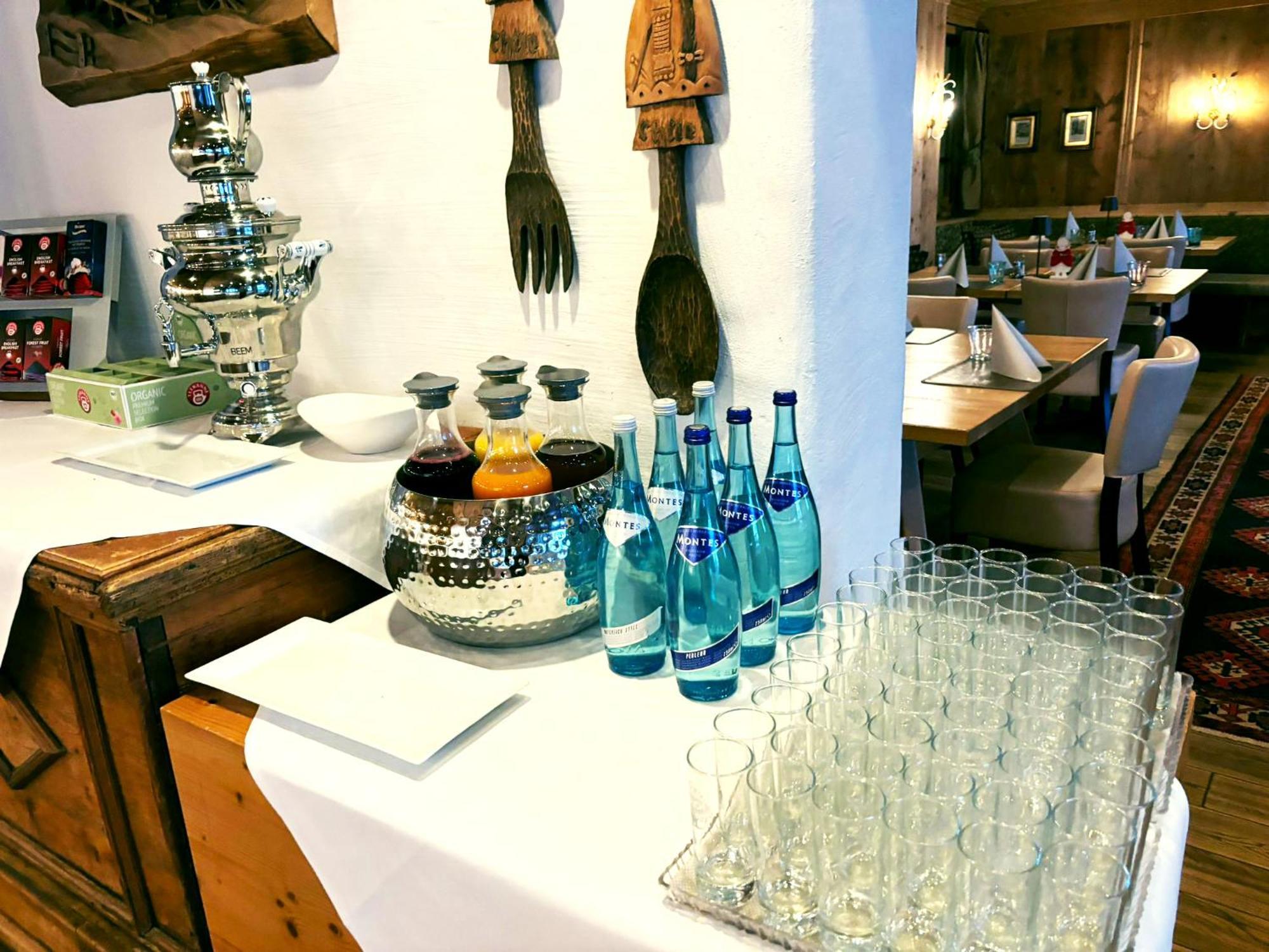 鸿扯德酒店 蒂罗尔-泽费尔德 外观 照片